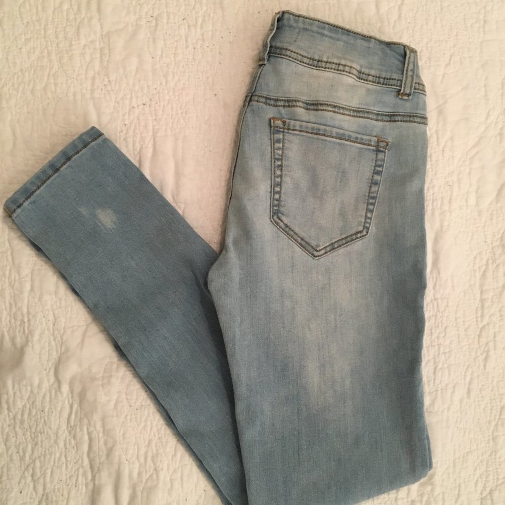 Encore Skinny Jeans Light Wash size 7